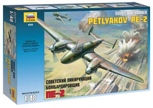 Petlyakov Pe-2 Soviet Dive Bomber Plastic Kit 1:48 Model Z4809