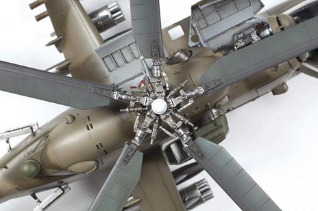Zvezda 1:48 Mil Mi-24V/VP(HIND) Combat Elicottero, Costruzione in plastica, Kit da assemblare, Riproduzione dettagliata, 4823 - 3