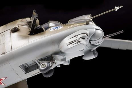 Zvezda 1:48 Mil Mi-24V/VP(HIND) Combat Elicottero, Costruzione in plastica, Kit da assemblare, Riproduzione dettagliata, 4823 - 4