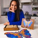 UNIDRAGON Puzzle in legno, Intergalaxy Butterfly, miglior regalo per adulti e bambini, pezzi di puzzle di forma unica, 700 pezzi, 59,9 x 43,9 cm, dimensioni reali