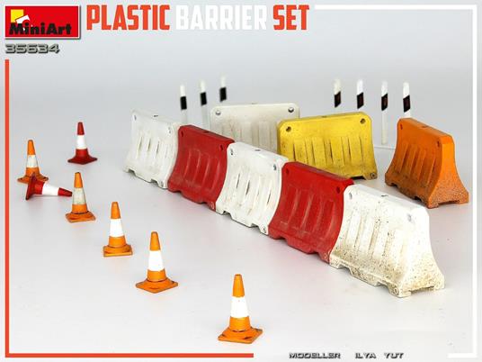 1/35 Plastic Barrier Set (MA35634)