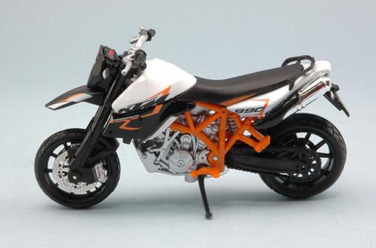 Ktm 990 Supermoto 2011 1:18 Model Bu51050 - 2