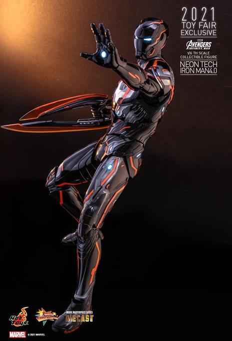 figurina Hot Toys MMS597D39 - Marvel Comics - Avengers : Infinity War - Neon Tech Iron Man 4.0 - 2