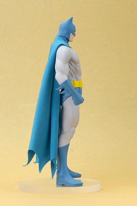 Dc Comics: Batman Classic Costume Artfx Statue - Kotobukiya - 15