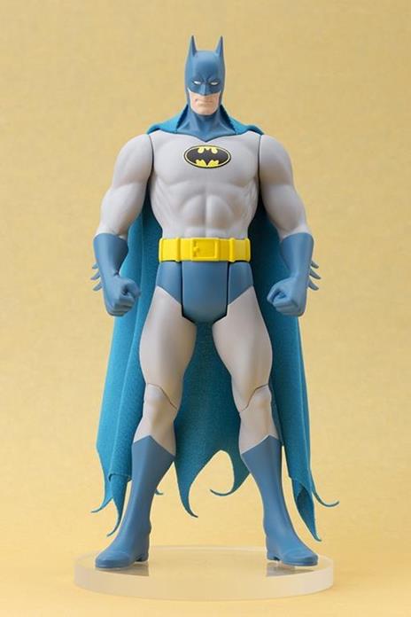 Dc Comics: Batman Classic Costume Artfx Statue - Kotobukiya - 24