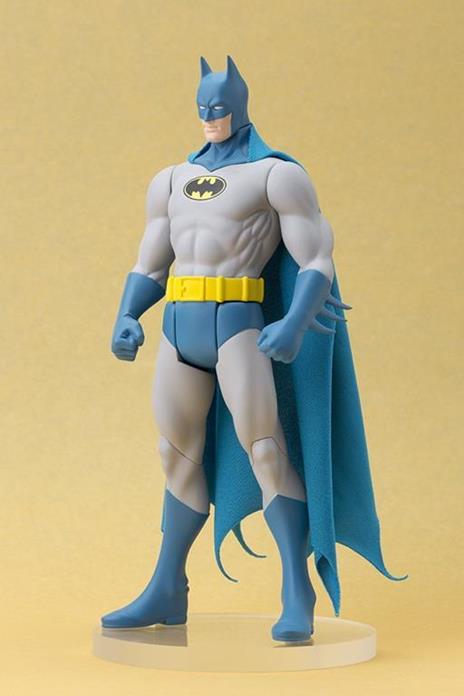 Dc Comics: Batman Classic Costume Artfx Statue - Kotobukiya - 10