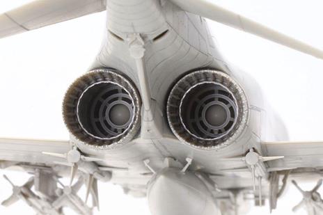 Tamiya Mcdonnell F-4B Phantom II Aereo da combattimento radiocomandato (RC) Motore elettrico 1:48 - 7