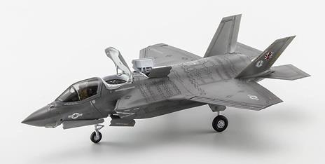 1/72 F-35 Lightning Ii (B Version) U.S.M.C. Vmfa-242 (HA02398) - 2