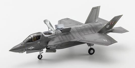 1/72 F-35 Lightning Ii (B Version) U.S.M.C. Vmfa-242 (HA02398) - 2