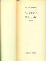 Processo ai giudici