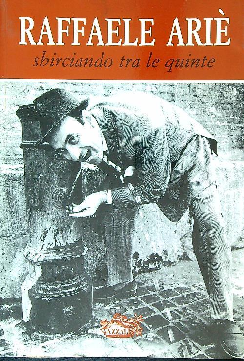 Raffaele Ariè sbirciando tra le quinte