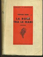 La rosa tra le mani
