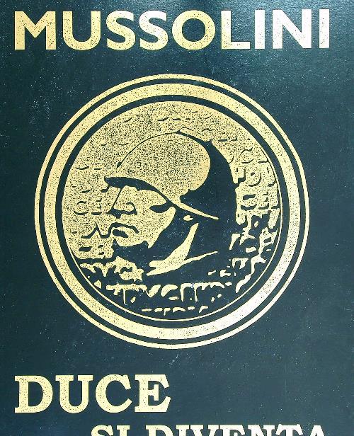 Mussolini - Duce si diventa - Remigio Zizzo - copertina