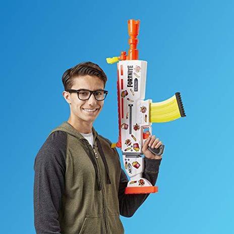 Hasbro Nerf AR Skin Fortnite Blaster con Dardi E7512F02 - 2