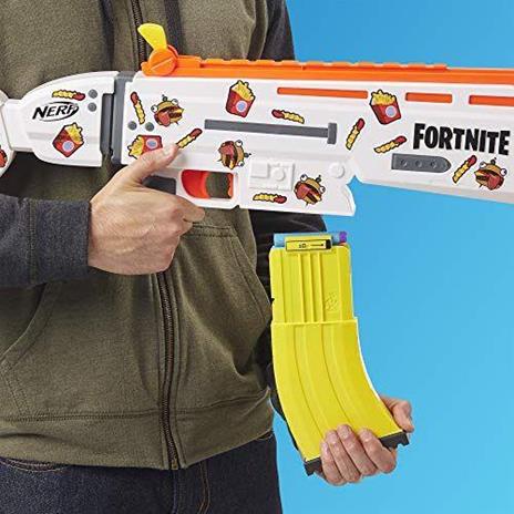 Hasbro Nerf AR Skin Fortnite Blaster con Dardi E7512F02 - 3