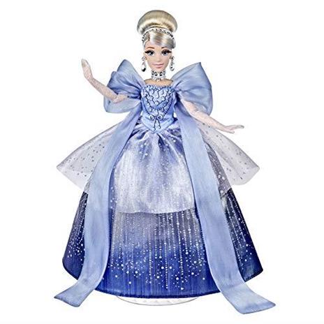 Hasbro- DPR Serie Holiday Style Cinderella E9043