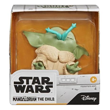 Star Wars The Bounty Collection The Child Collectible Toy 2.2-Inch The Mandalorian "Baby Yoda" Froggy Snack Pose Figure - 2