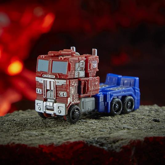 Hasbro Transformers Toys Generations War for Cybertron: Kingdom Core Class, WFC-K1 Optimus Prime, Action Figure da 8,5 cm, Bambini dagli 8 Anni in su - 5