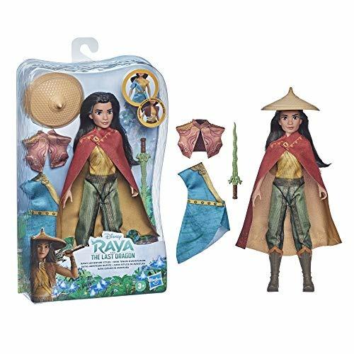 Principesse Disney Raya Fashion Doll + Accessori CU7441