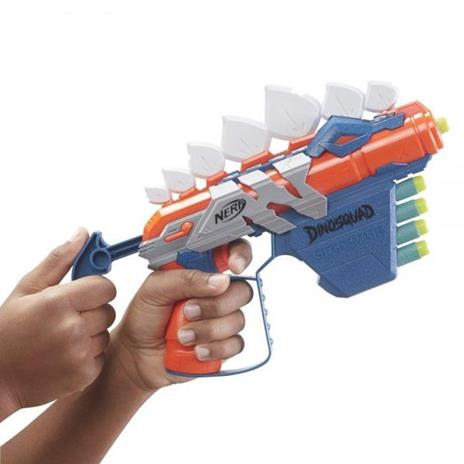 Nerf DinoSquad - Stegosmash (blaster con supporto per 4 dardi, design Stegosauro spinoso, include 5 dardi Nerf Elite) - 4