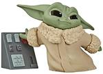 Star Wars Mandalorian THE CHILD BABY YODA n.8 TOUCHING BUTTONS Figure 6cm The Bounty Collection Hasbro