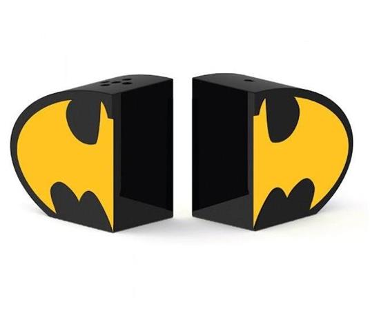 Zeon Ltd Dc Comics Batman Salt & Pepper Shakers - 3