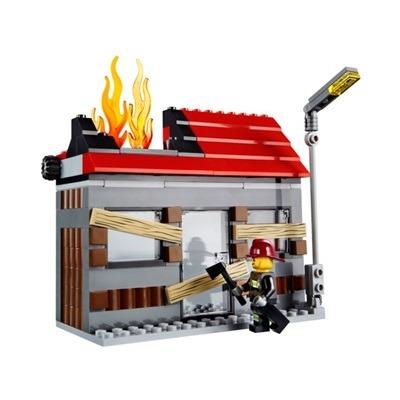 LEGO City (60003). Squadra di emergenza anti-incendio - 4