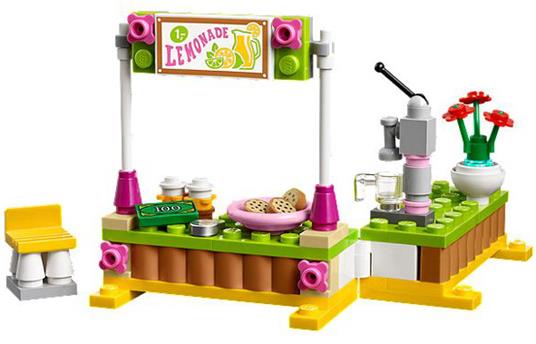 LEGO Friends (41027). Il banchetto della limonata di Mia - 5