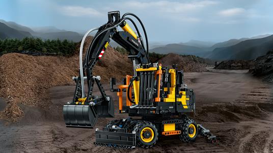 LEGO Technic (42053). Volvo EW 160E - 4