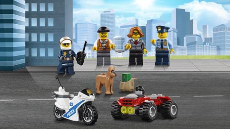 LEGO City Police (60139). Centro di comando mobile - 16