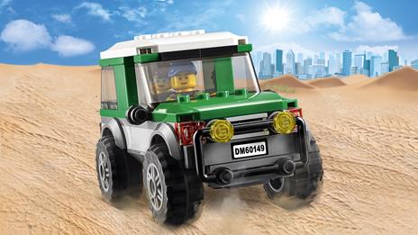LEGO City Great Vehicles (60149). Pick up 4x4 con catamarano - 9