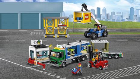 LEGO City Town (60169). Terminal merci - 5