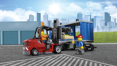 LEGO City Town (60169). Terminal merci - 8