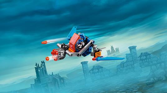 LEGO Nexo Knights (70351). Il Falcon Fighter di Clay - 8