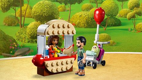 LEGO Friends (41334). La performance al parco di Andrea - 8