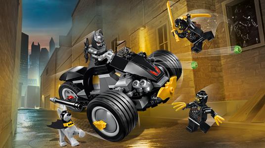 LEGO Super Heroes (76110). Batman: l'attacco degli Artigli - 4