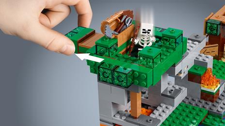 LEGO Minecraft (21146). L'attacco dello scheletro - 9
