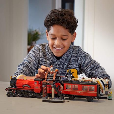 LEGO Harry Potter 75955 Espresso per Hogwarts, Stazione di Kings Cross con Binario, Treno Giocattolo da Costruire - 2
