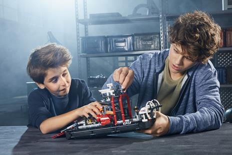 LEGO Technic (42076). Hovercraft - 11