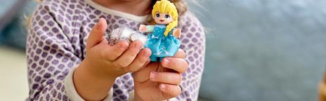 LEGO DUPLO 10899 Disney Princess Il Castello di Ghiaccio di Frozen, Set con Luci, Mini Bamboline di Elsa, Anna e Olaf - 13