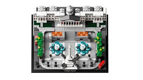 LEGO Architecture (21045). Trafalgar Square - 11