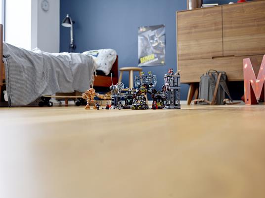 LEGO Super Heroes (76122). Clayface e l'invasione della bat-caverna - 11