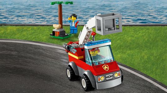 LEGO City Fire (60212). Barbecue in fumo - 8