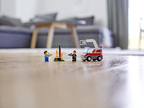 LEGO City Fire (60212). Barbecue in fumo - 11