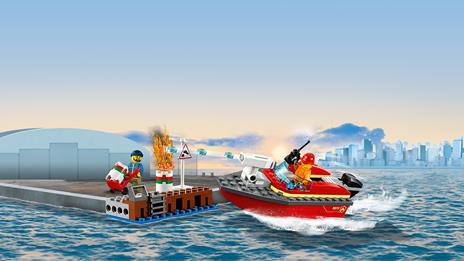LEGO City Fire (60213). Incendio al porto - 4