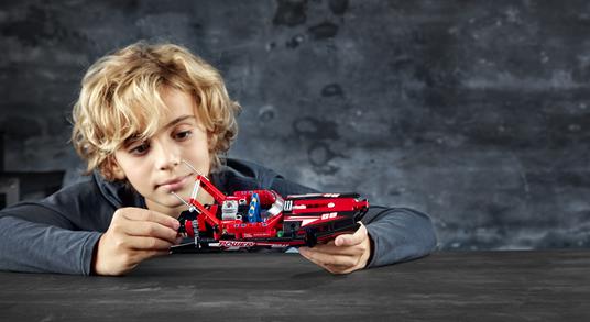LEGO Technic (42089). Motoscafo da corsa - 7