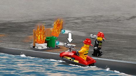 LEGO City Fire (60215). Caserma dei Pompieri - 9