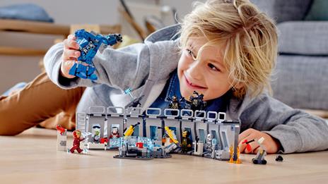 LEGO Super Heroes (76125). Iron Man Hall Of Armor - 11