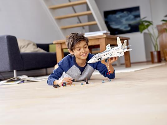 LEGO Marvel Super Heroes (76130). Il jet Stark e l'attacco del drone - 9