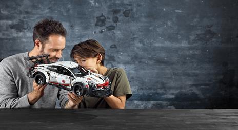 LEGO Technic (42096). Porsche 911 RSR - 7